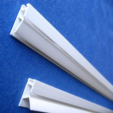 Műanyag plakátsín 0420 mm (posztersín_összepattintható)